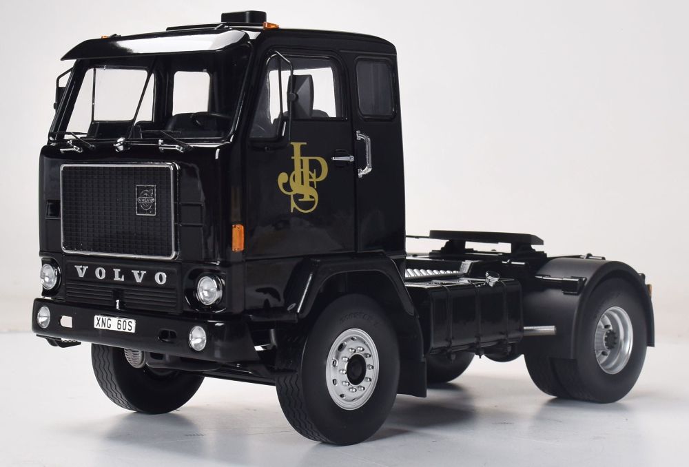 MCG 1/18 ボルボ F88 トラクター トラック 1977 ブラック Volvo F88 Black John Player Special 1977 - John Ayrey Die Casts